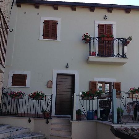 La Dote Acomodação com café da manhã Santo Stefano Di Sessanio Exterior foto
